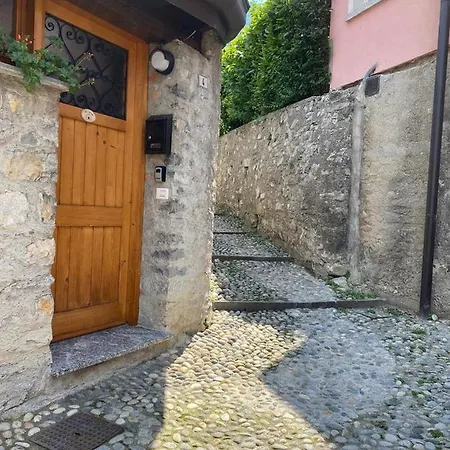 Al Feriehus Oliveto Lario