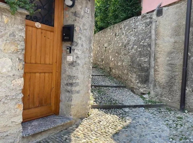 Al Feriehus Oliveto Lario