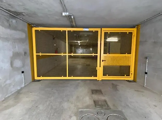 Al
